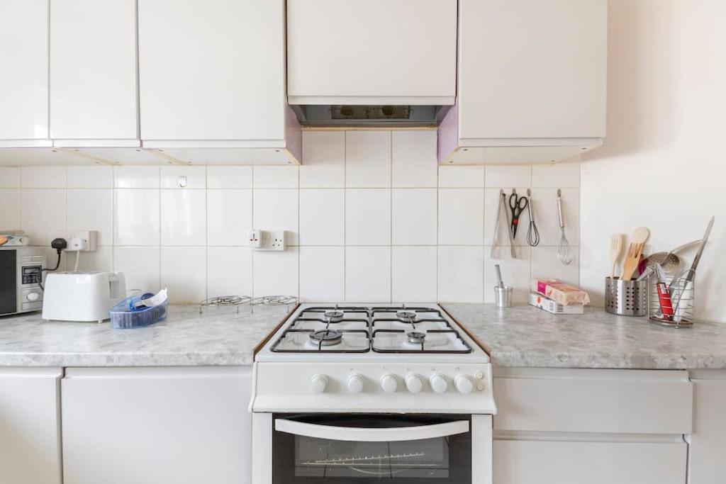 Cosy 1 Bedroom Flat Near Barking Town Centre Exterior foto